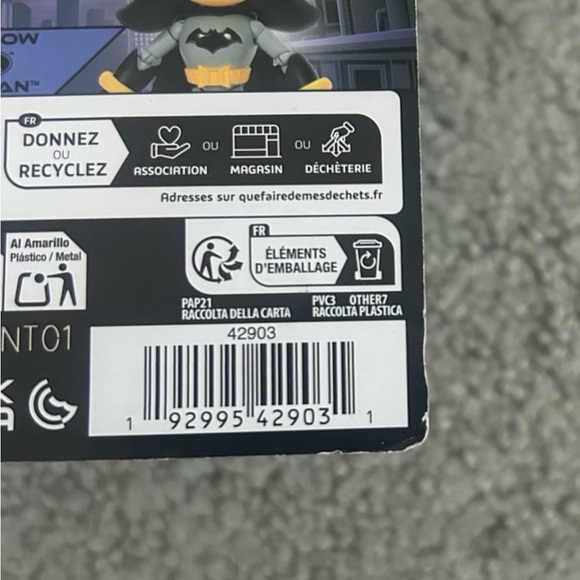 DC x Sonic the Hedgehog Knuckles as Superman 5” Jakks Pacific - Picture 9 of 12